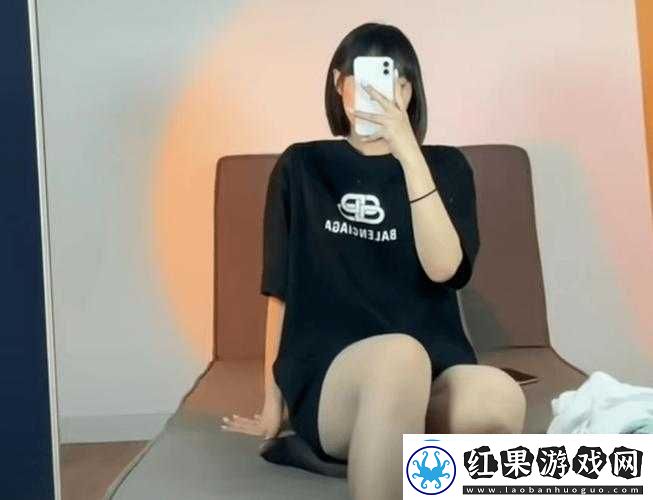 探花**