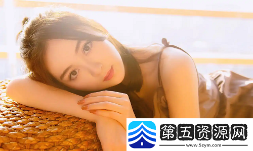 《丰满的女邻居》三级