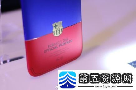 oppor11红蓝撞色手机怎么样