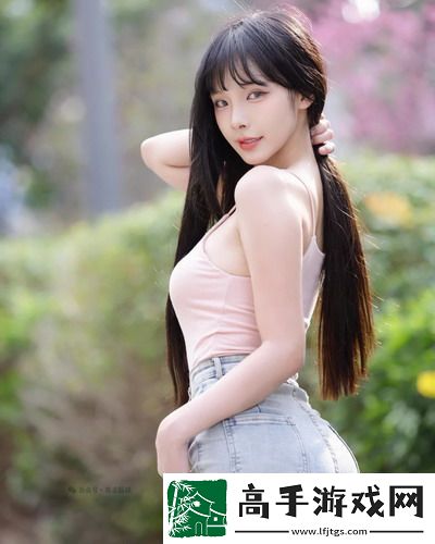 一边下奶一吃敷视频好几个人