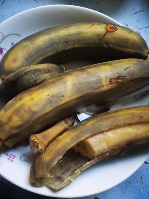成品大香蕉煮小辣椒的做法