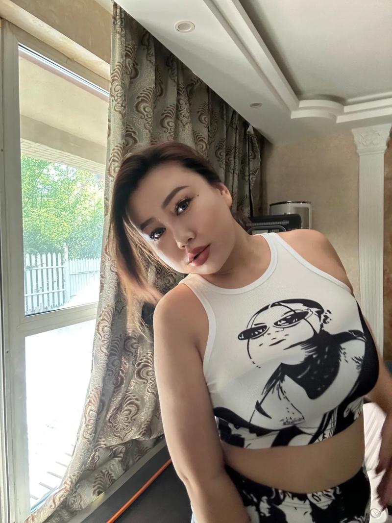 殴美BBWBWBBWBBW