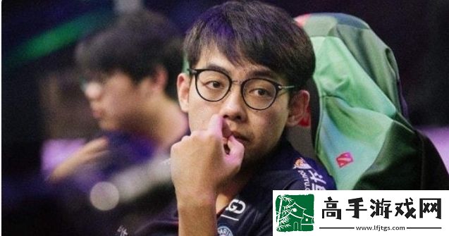 Maybe在直播时谈到国服没人玩的问题
