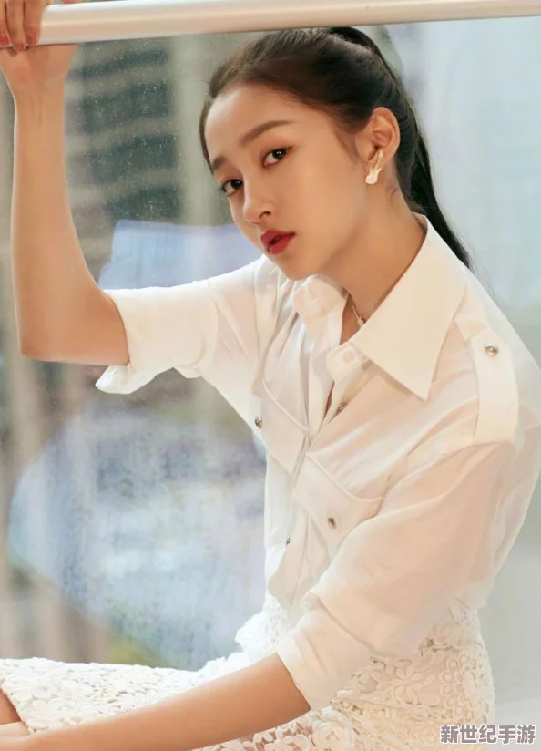 性感美女被*