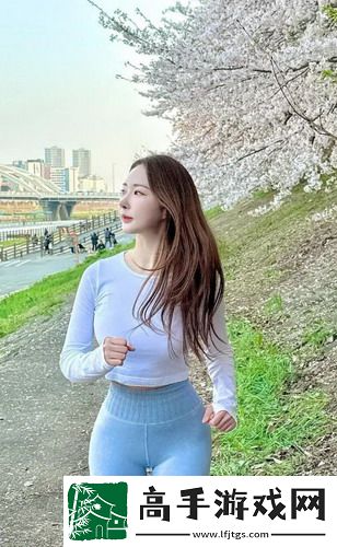 成品网站源78w78的用户评价：这股“夸夸”热潮让人眼前一亮，小白也  忍不住点赞“傻瓜式”体验!