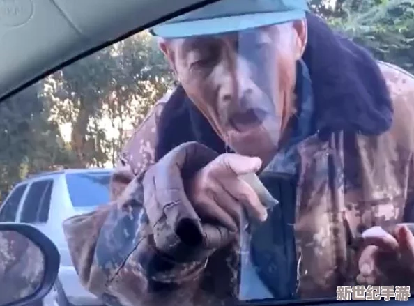 9分42秒头撞玻璃视频