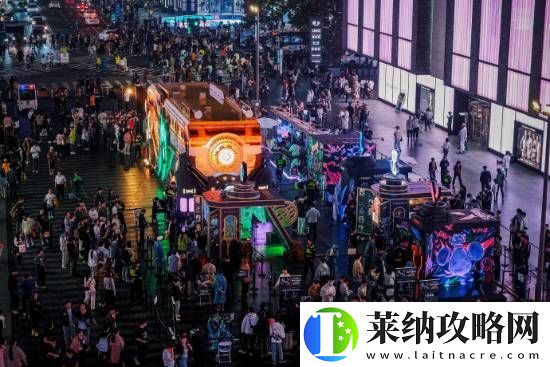 双城之战主题双层巴士登陆杭州！