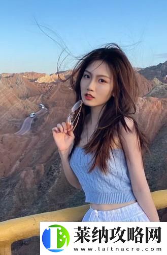 蜜丝婷大草莓和小草莓对比