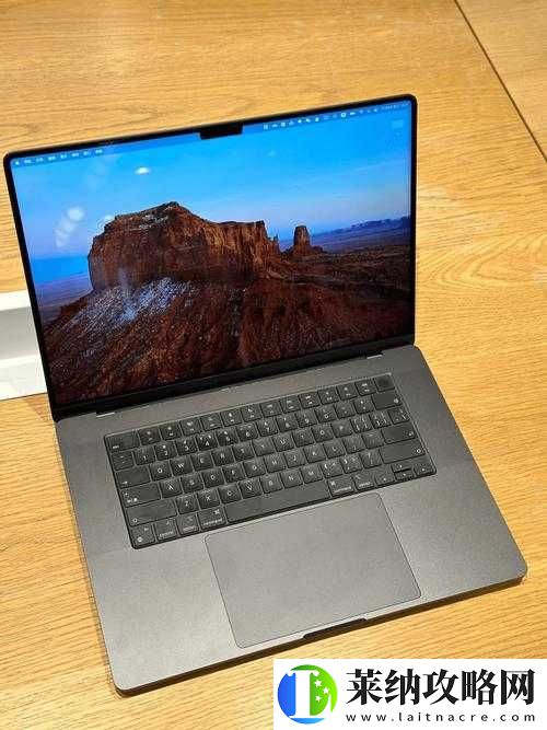 1819MACBOOKPRO
