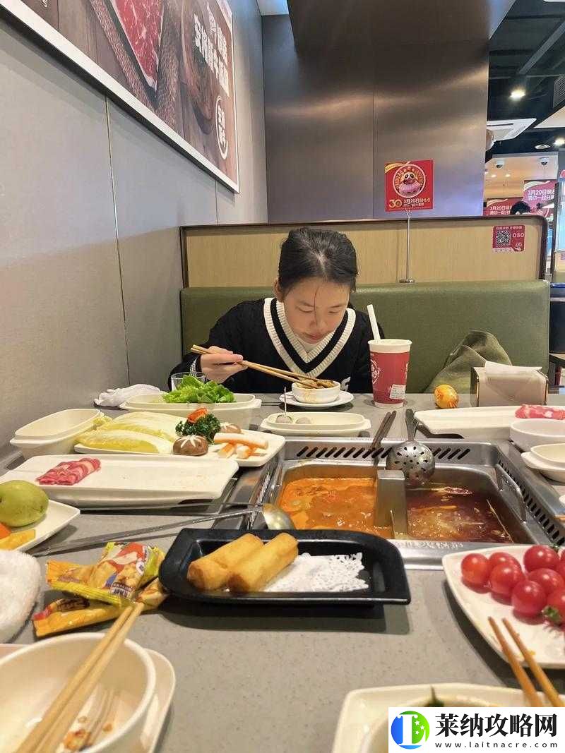 小孩半夜喂姐姐吃东西好吗