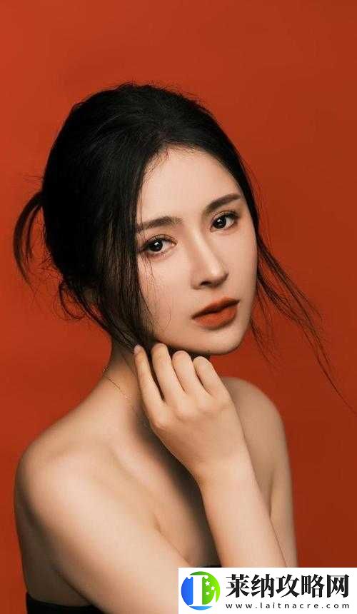 校花裸体扒开两腿让我桶