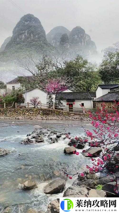桃花洞口溪水潺潺