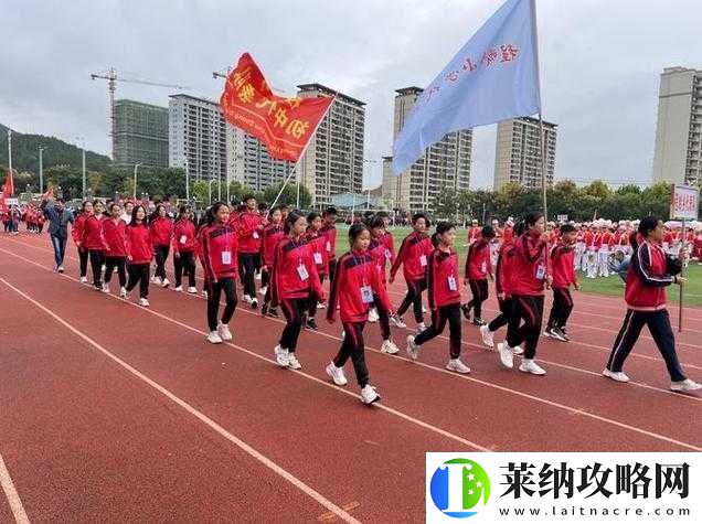 超级凌乱的校园运动会有弹窗乱象频出