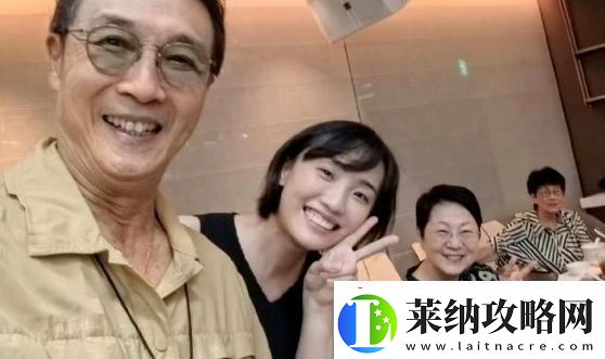42岁胡歌罕见秀恩爱