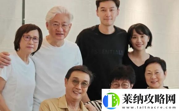 42岁胡歌罕见秀恩爱