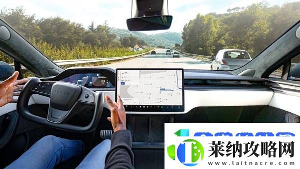 特斯拉FSD领跑自动驾驶