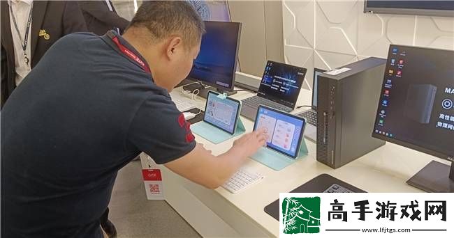 MAXHUB领效与全国运营商携手