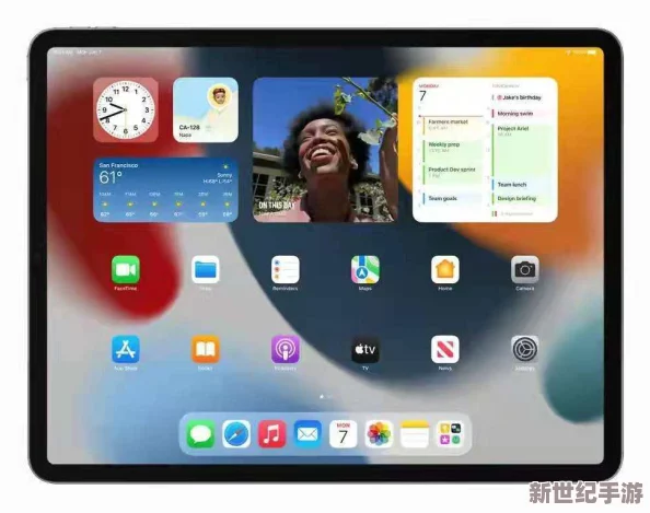 抱着娇小的她边走边耸动