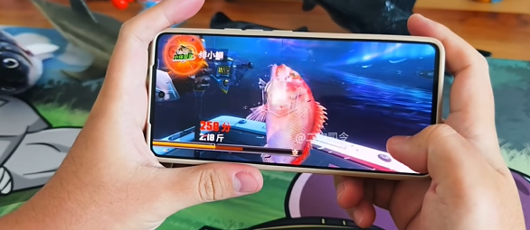 怎么开陀螺仪 游戏中最强装备推荐